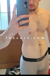 Luc22 - Guingamp Boy Escorts