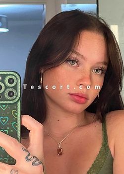 EVIA Escort girl Paris