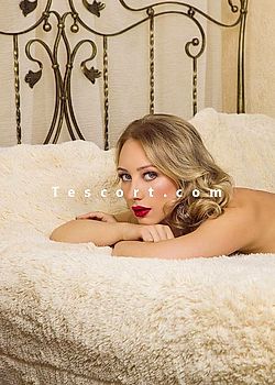 Chloe Escort girl Paris