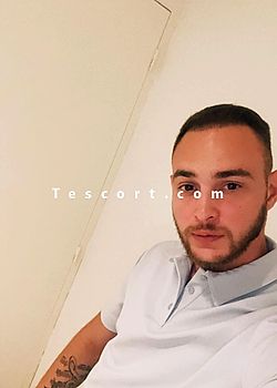 Micklov Escort boy Versailles