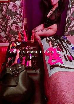 Maitresse Poun Escort girl Paris