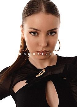 Ariana Escort girl Paris
