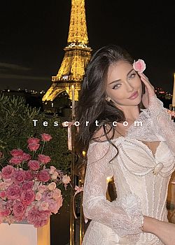 Mila Escort girl Paris