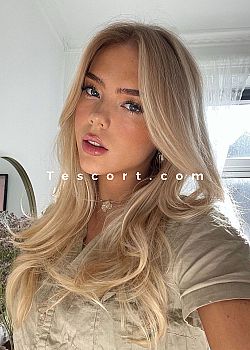 ACANTHA Escort girl Paris