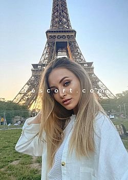 Viktoria Escort girl Paris