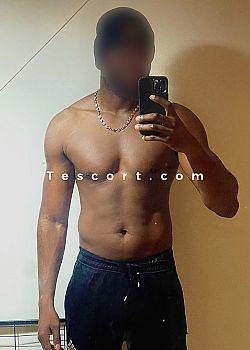 Xavier Male escorts Paris