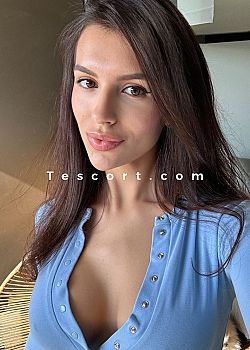 AMETS Escort girl Paris