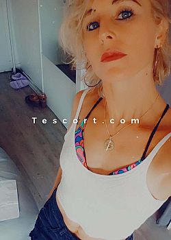 Chloeserana Escort girl Hyères