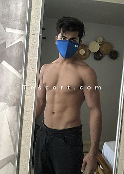 Antonyy playboy Male escorts Paris