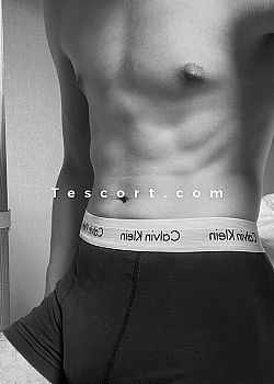 Jeune etudiant Male escorts Paris