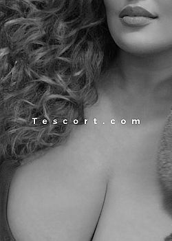 Lana femme fontaine ronde Escort girl Paris