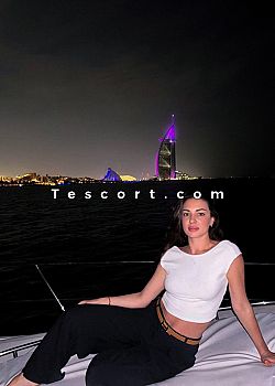 Helin Escort girl Paris