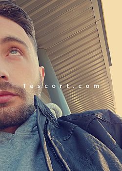 Etudiant parisien Escort boy Paris