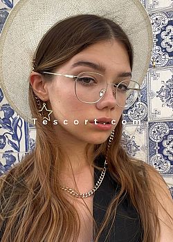 ROOSI Escort girl Paris