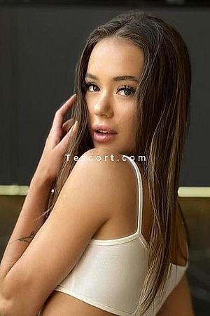 BRENNA - Escort Girl Paris