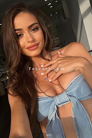 AILEAS - Paris Escorts
