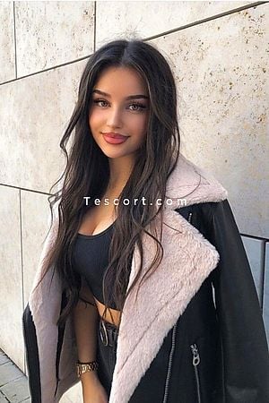WYLIE - Escort Girl Paris