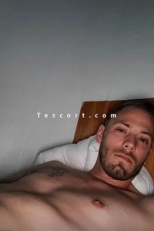 Damien84 - Escort boy Bayonne