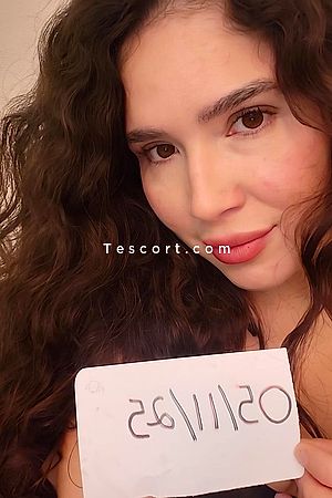 Iris Massage - Paris Escorts