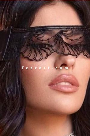 Maya - Avignon Escorts