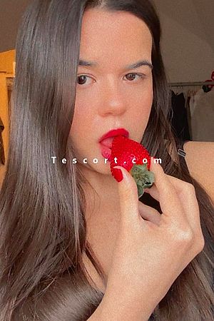 Lily - Escort girl Paris