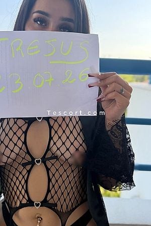 Iris Chou - Escort Girl Cannes