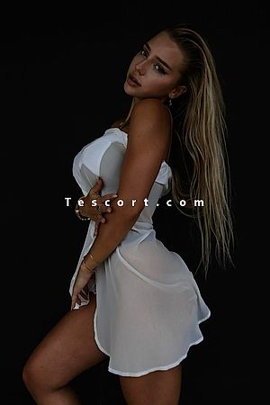 Eliza Photo #2