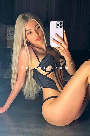 AGNES - Escort girl Paris