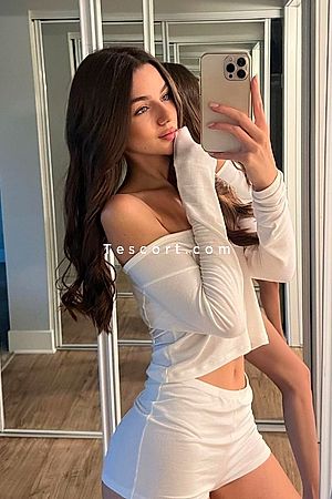 LIGEIA - Escort Girl Paris