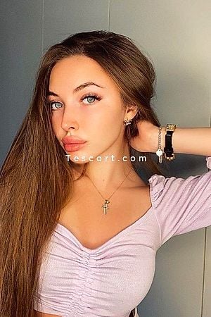 NAMRATA - Paris Escorts