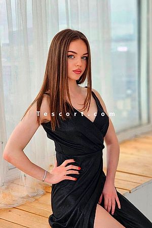 Celine - Escort girl Paris