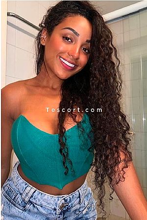 isys - Escort Girl Hyères