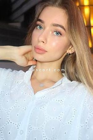 EMINE - Escort Girl Paris