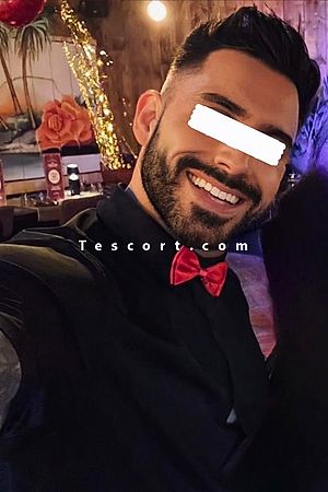 LEANDRO - Agde Boy Escorts