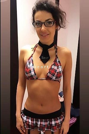 Carol Love - Paris Escorts