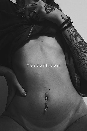 Eli - Aix-En-Provence Escorts