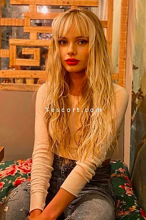 JUSTINA - Escort Girl Paris