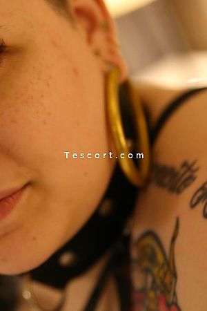 Tattoogirl - Paris Escorts