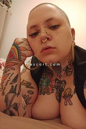 A Tattoogirl BBW - Escort Girl Paris