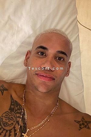 Pietro XXL - Escort Boy Paris