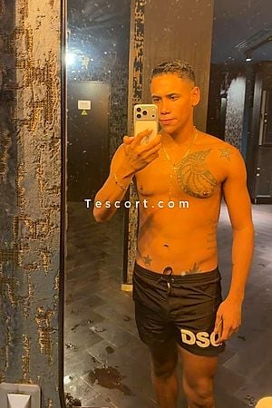 Pietro XXL - Escort Boy Paris