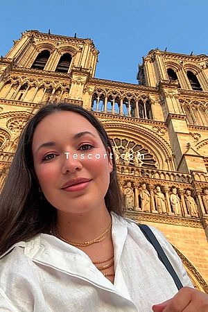 Rosalie - Paris Escorts