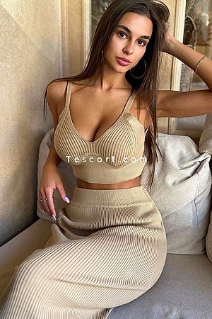 Elleonore - Neuilly-sur-Seine Escorts