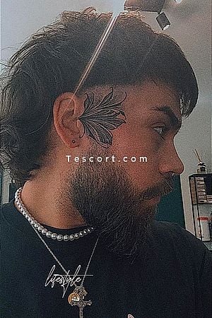 Yoda - Escort Boy Besancon