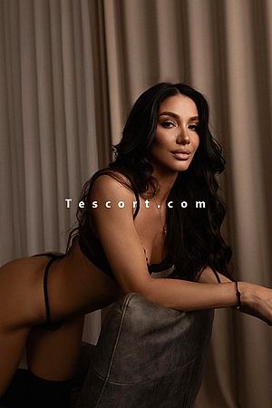 Liana - Escort Girl Paris