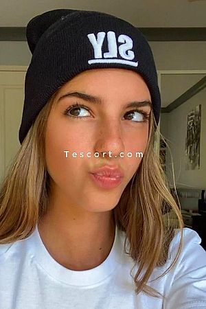 OLINE - Paris Escorts