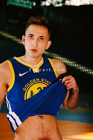 Lucca Dom - Escort Boy Paris