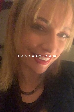 Azzura - Escort girl Reims