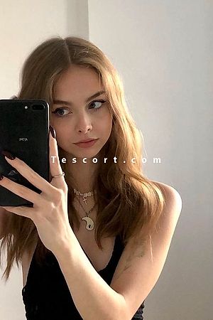 IUNAIK - Escort girl Paris