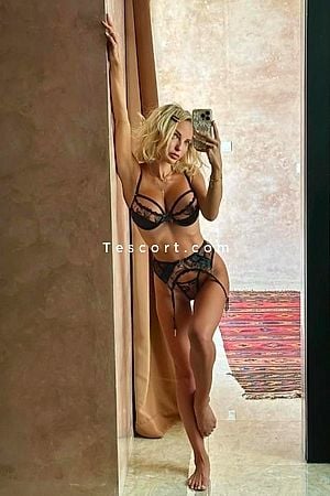 Viktoria - Paris Escorts